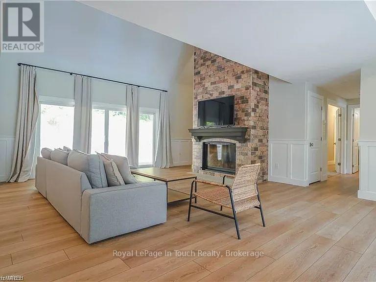 30 Blue Jay Court, Tiny, Ontario  L9M 0B9 - Photo 12 - S12213316