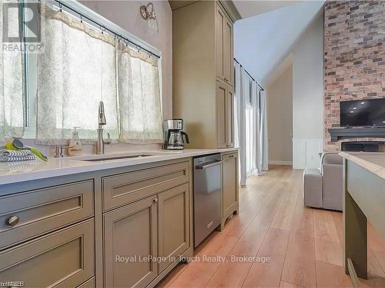 30 Blue Jay Court, Tiny, Ontario  L9M 0B9 - Photo 21 - S12213316