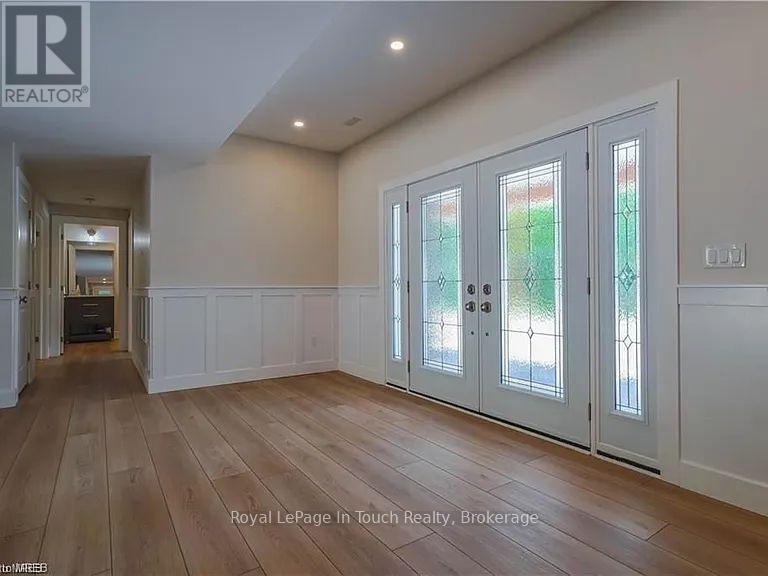 30 Blue Jay Court, Tiny, Ontario  L9M 0B9 - Photo 3 - S12213316