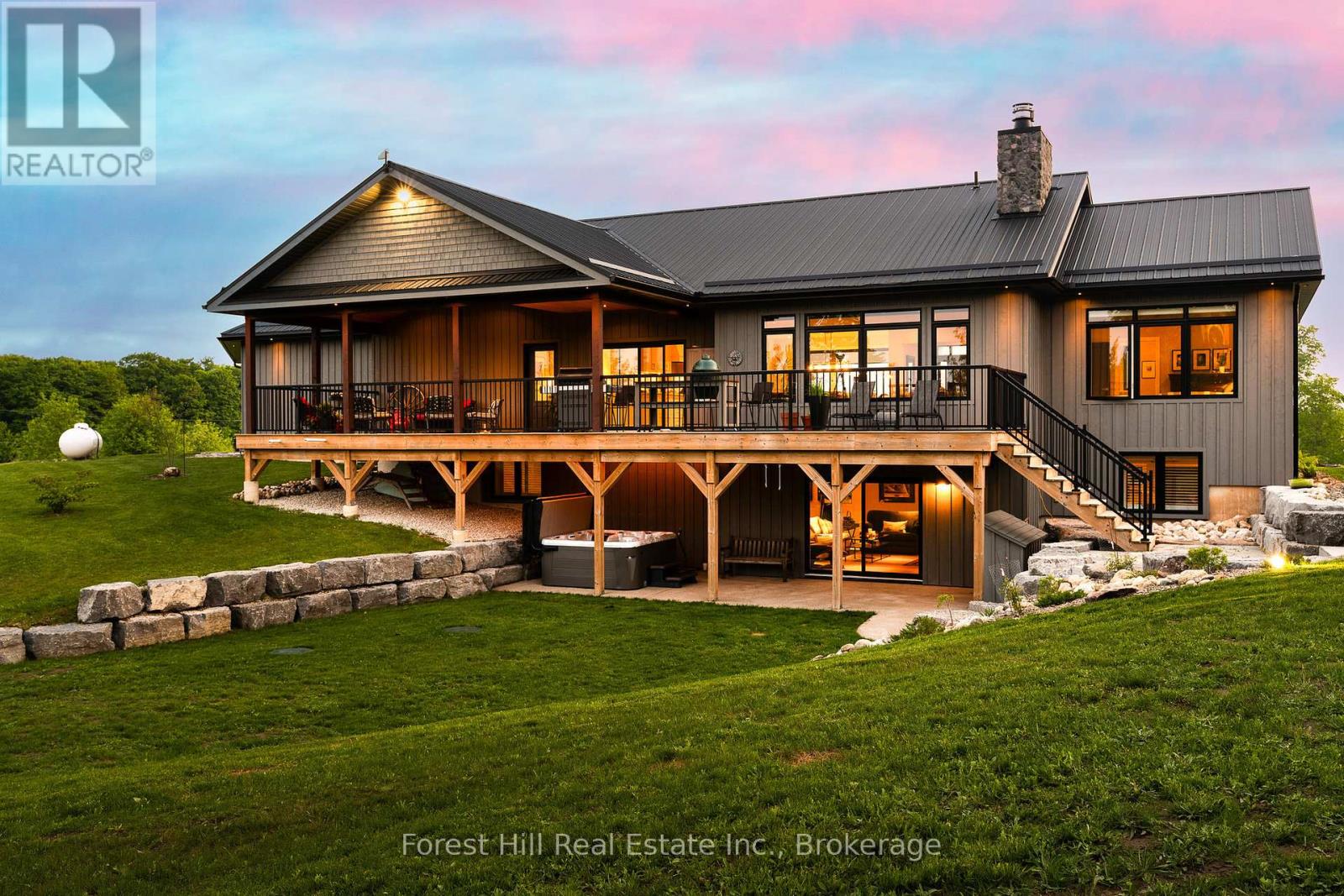 240 Lookout Drive, West Grey, Ontario  N0C 1H0 - Photo 4 - X12213302