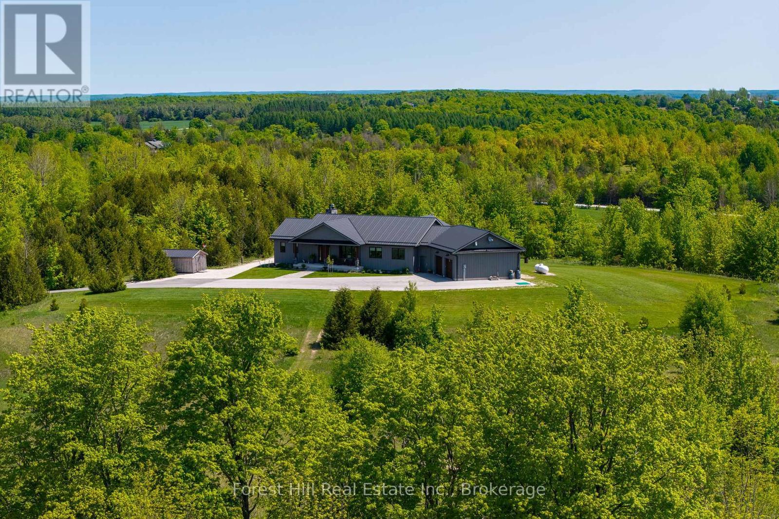 240 Lookout Drive, West Grey, Ontario  N0C 1H0 - Photo 43 - X12213302