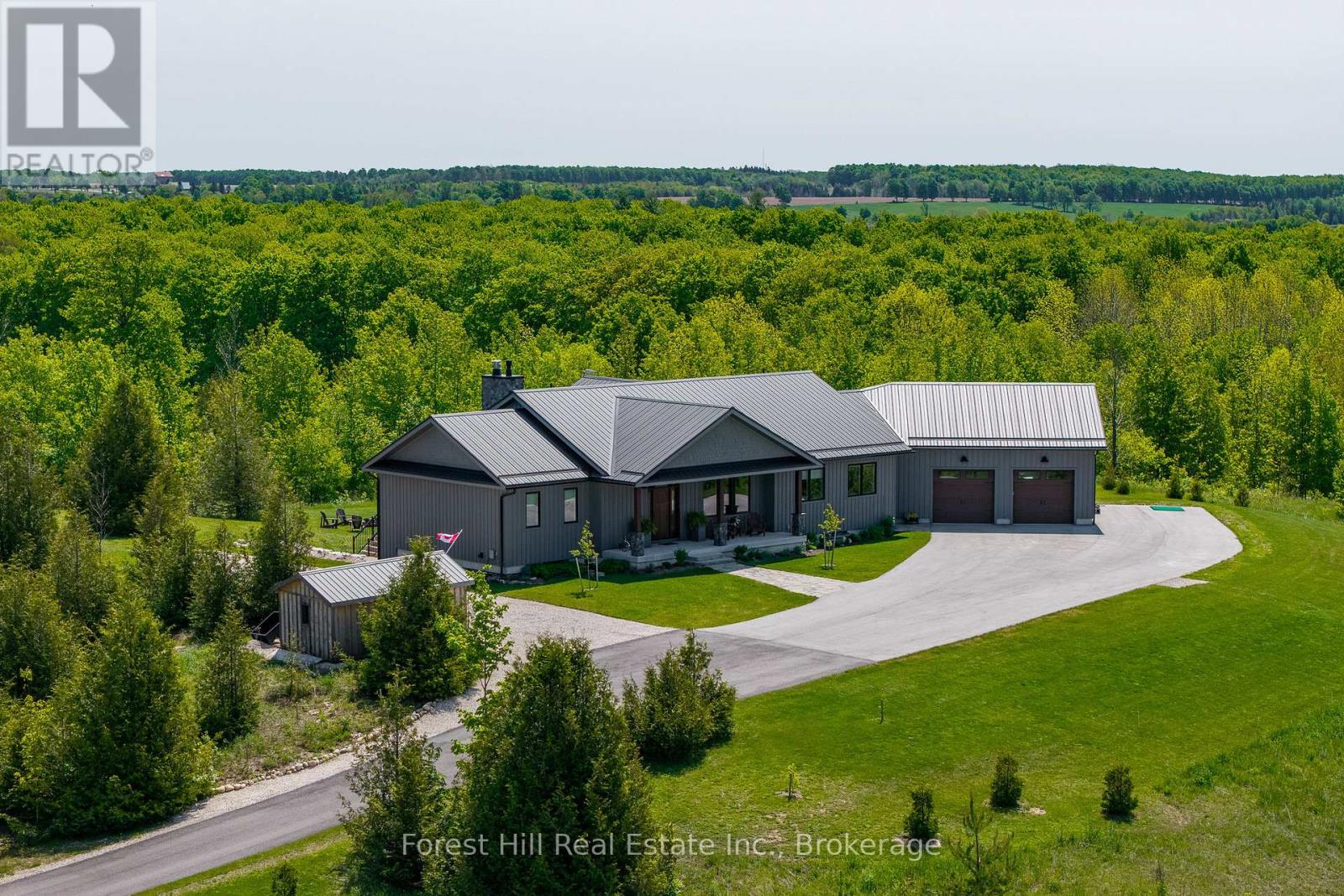 240 Lookout Drive, West Grey, Ontario  N0C 1H0 - Photo 6 - X12213302