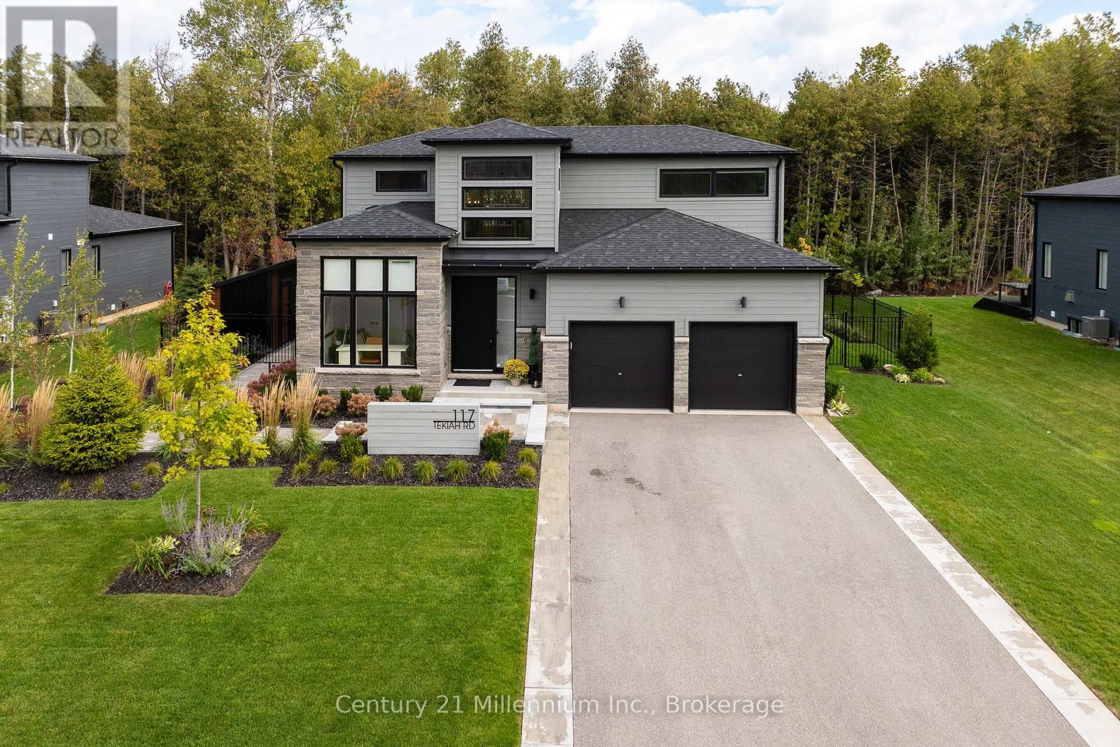 117 Tekiah Road Nw, Blue Mountains, Ontario  N0H 1J0 - Photo 3 - X12213674