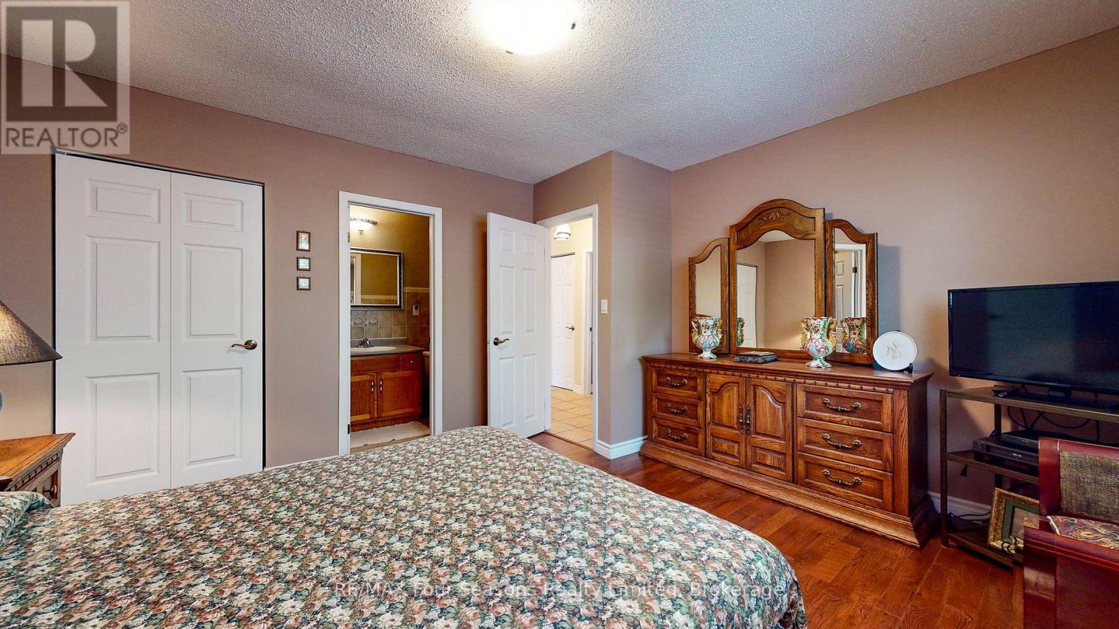 76 Arthur Street E, Blue Mountains, Ontario  N0H 2P0 - Photo 13 - X12213883