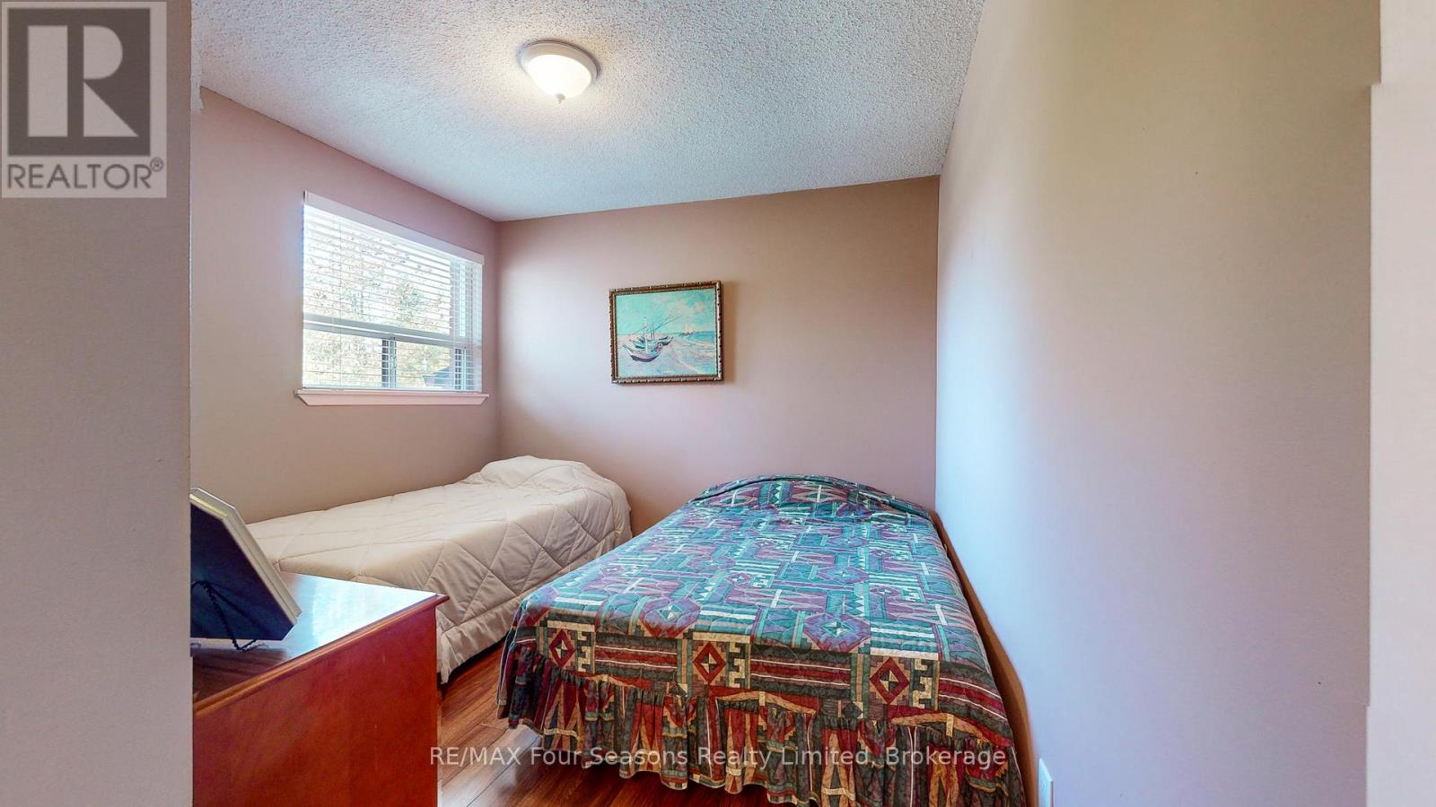 76 Arthur Street E, Blue Mountains, Ontario  N0H 2P0 - Photo 16 - X12213883