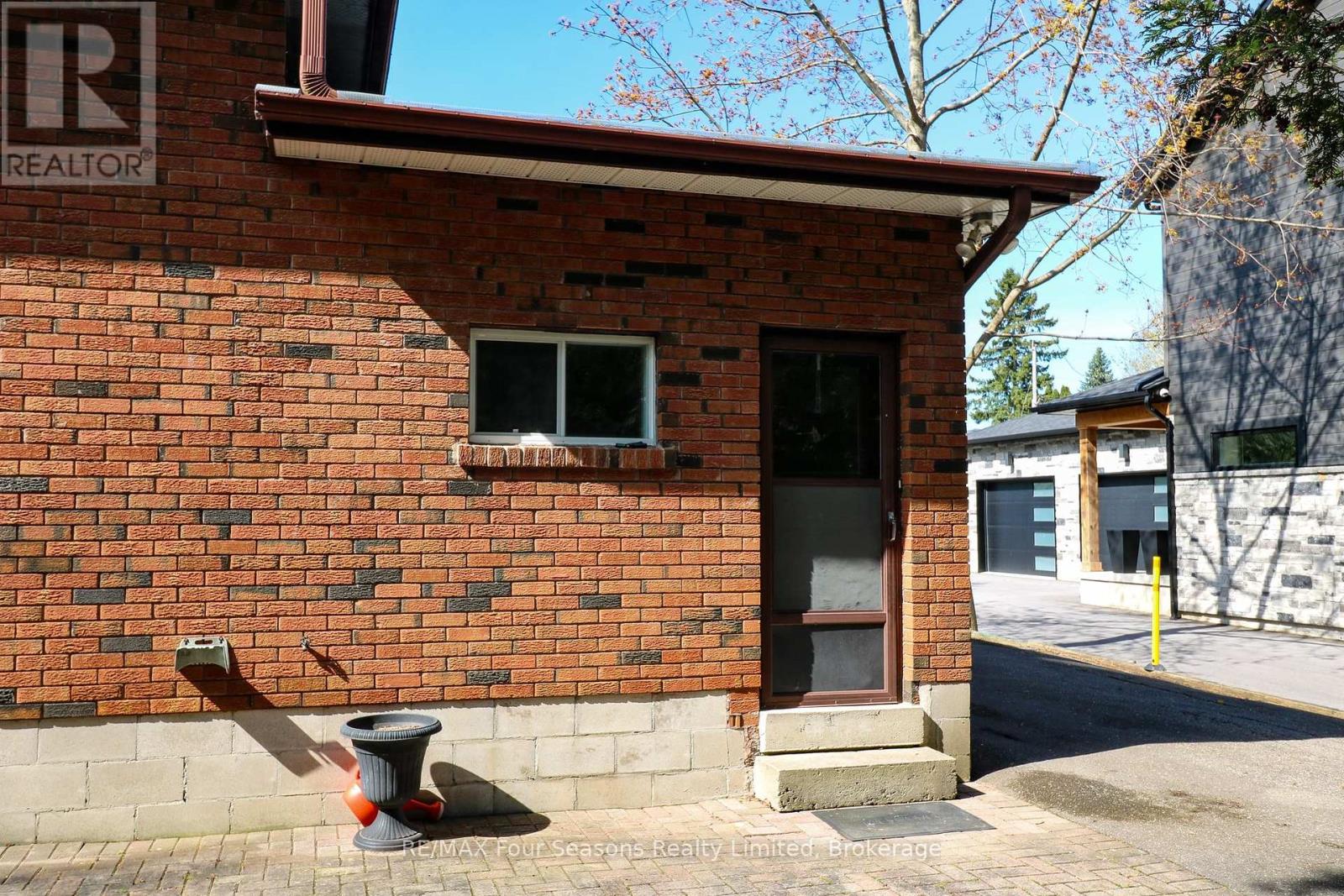76 Arthur Street E, Blue Mountains, Ontario  N0H 2P0 - Photo 36 - X12213883