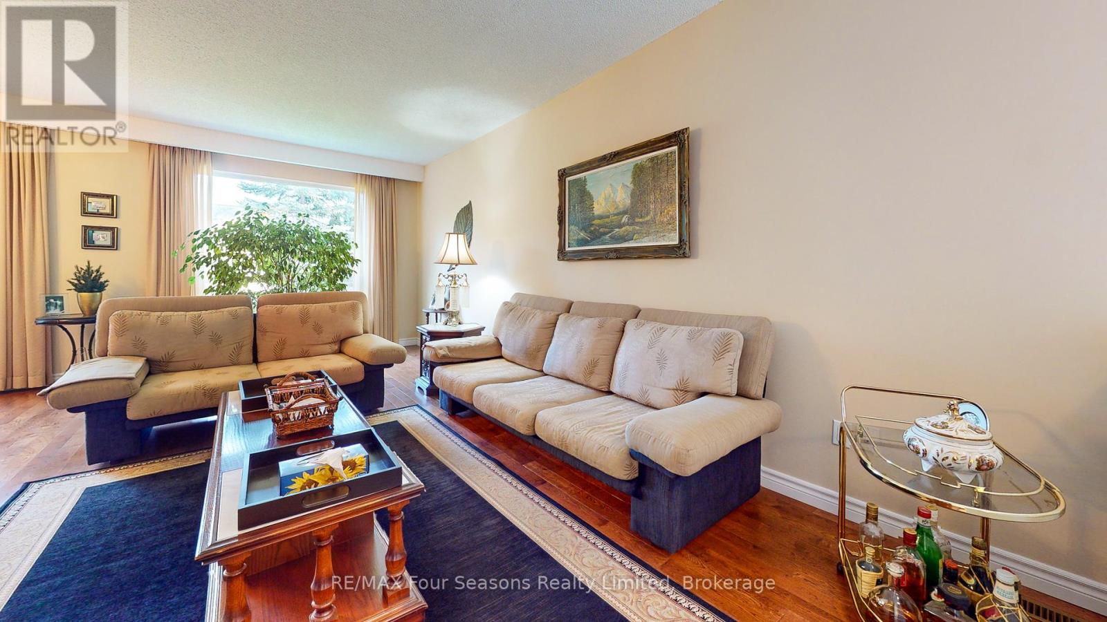 76 Arthur Street E, Blue Mountains, Ontario  N0H 2P0 - Photo 5 - X12213883