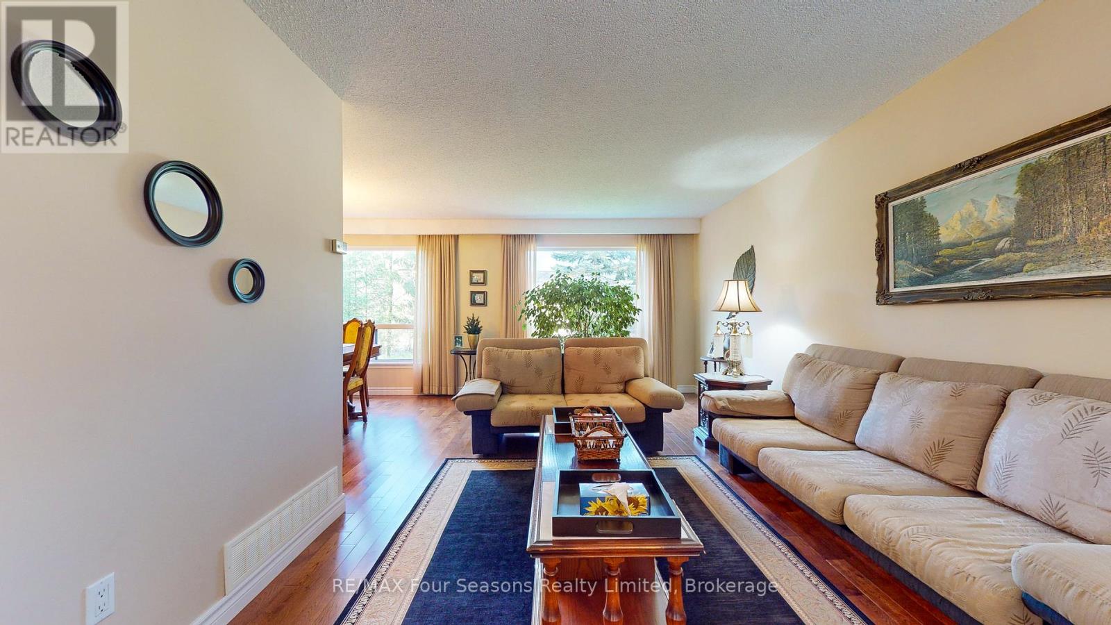 76 Arthur Street E, Blue Mountains, Ontario  N0H 2P0 - Photo 6 - X12213883