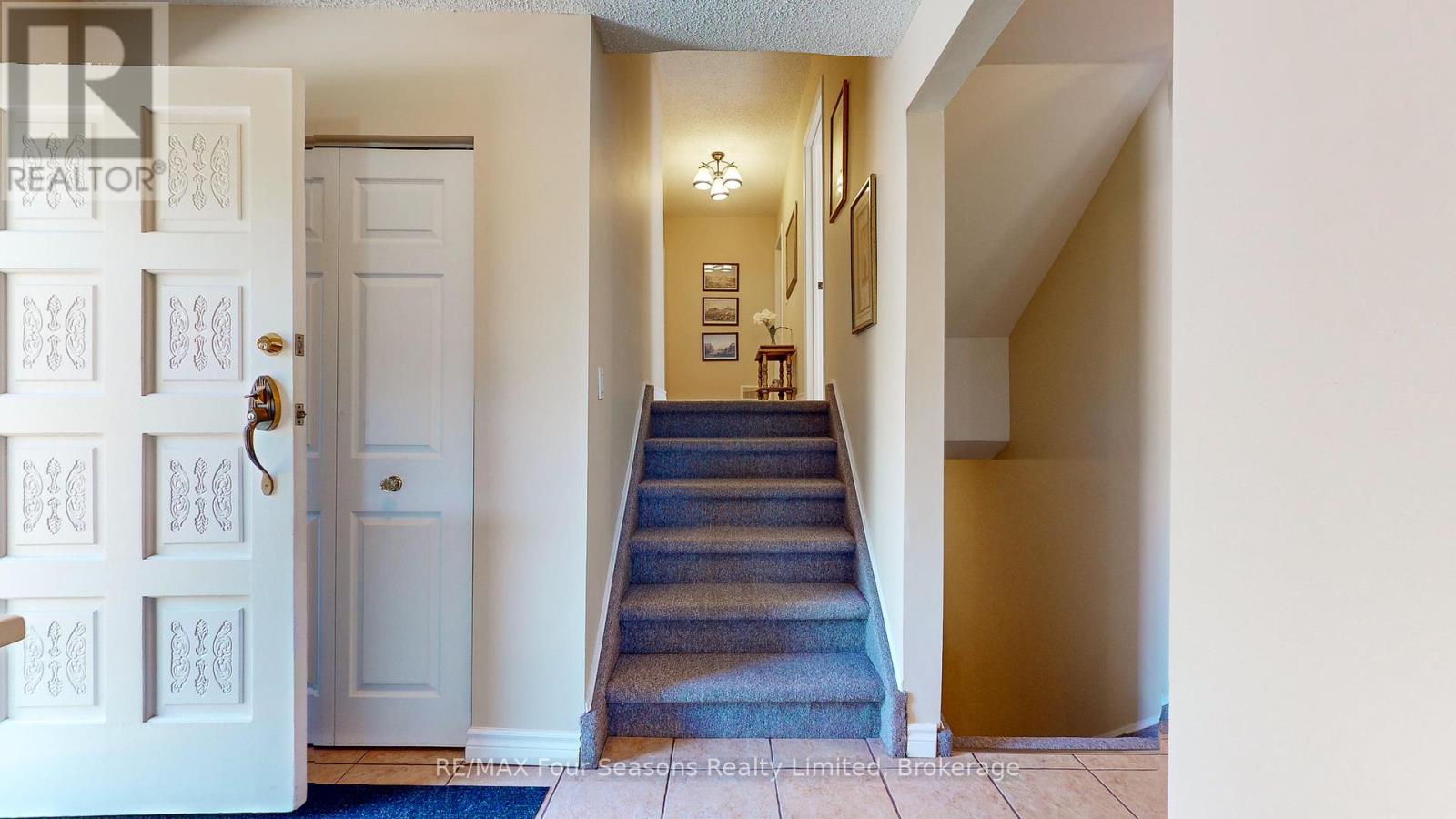 76 Arthur Street E, Blue Mountains, Ontario  N0H 2P0 - Photo 8 - X12213883