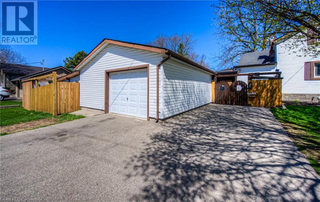 150 Woolwich Street S, Breslau, Ontario  N0B 1M0 - Photo 4 - 40740315
