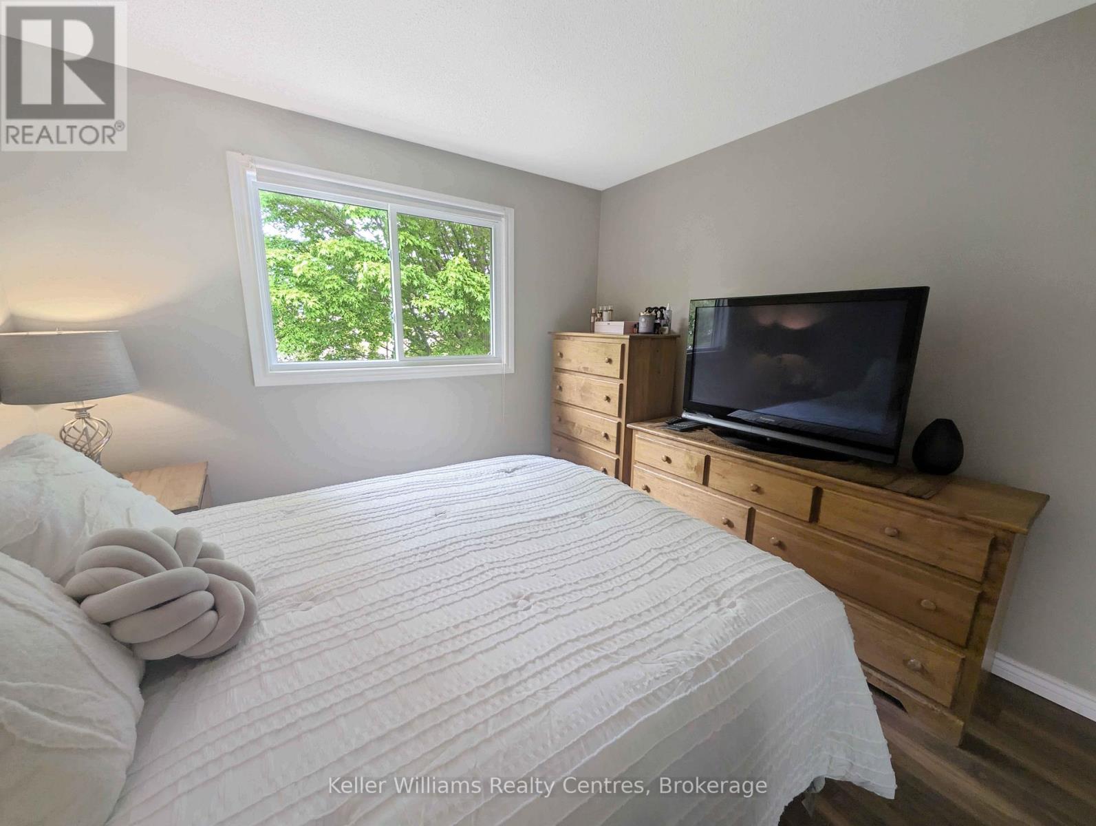 192 Bricker Street, Saugeen Shores, Ontario  N0H 2C1 - Photo 15 - X12214000