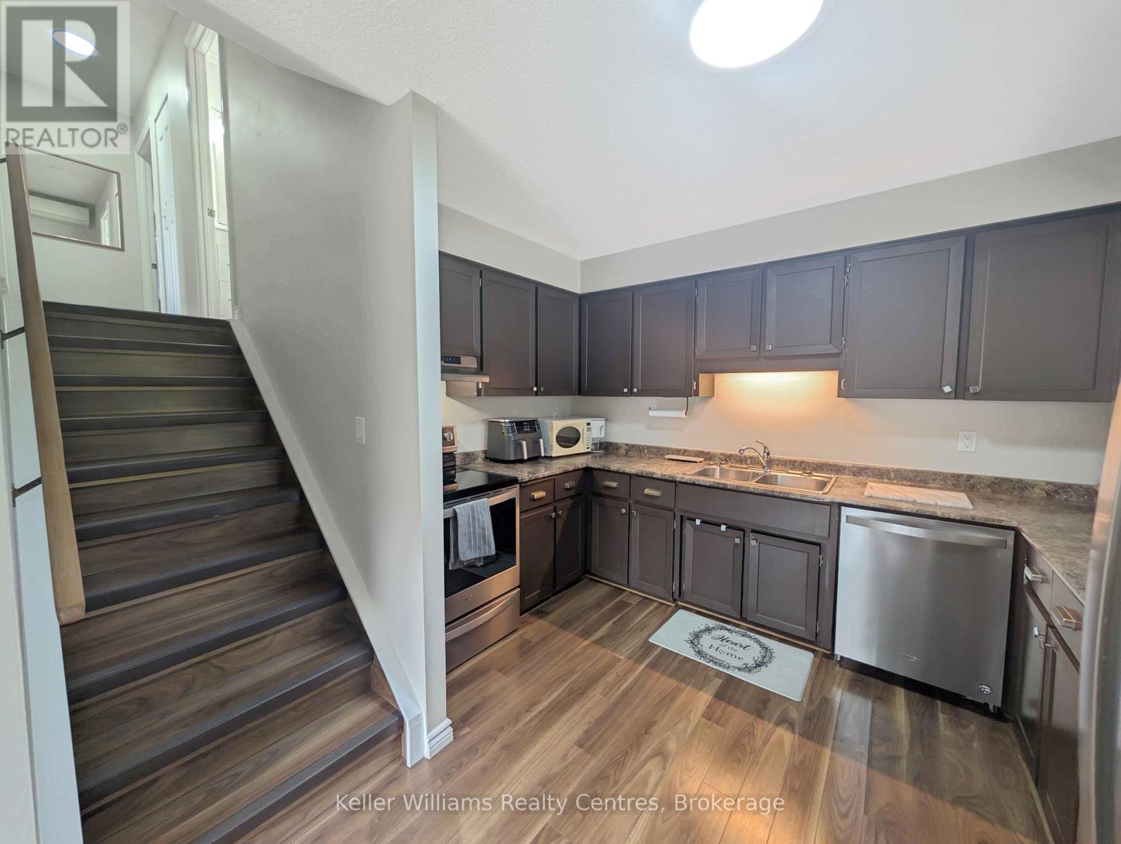 192 Bricker Street, Saugeen Shores, Ontario  N0H 2C1 - Photo 7 - X12214000