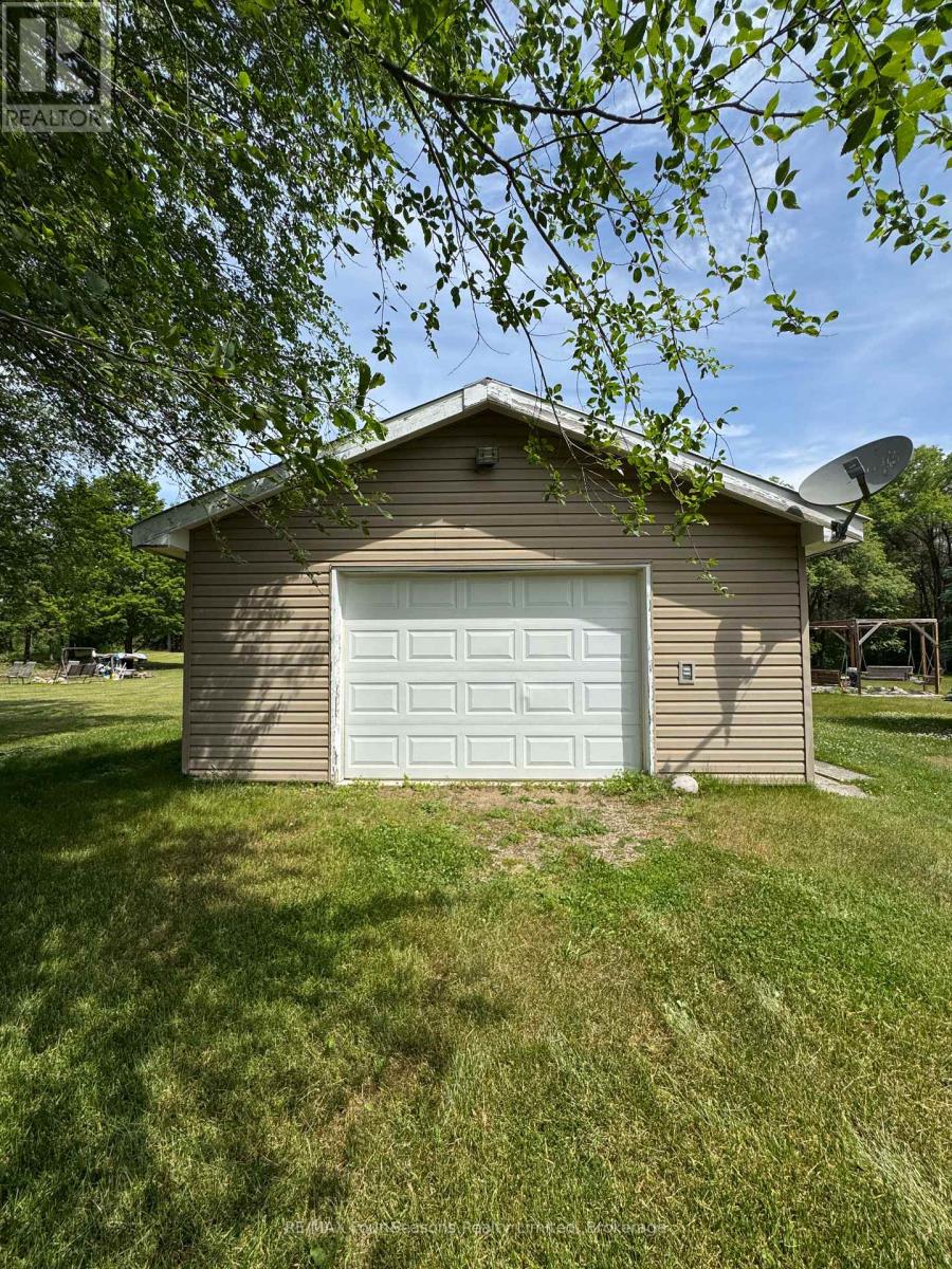 6184 County Road 9, Clearview, Ontario  L0M 1N0 - Photo 30 - S12214044