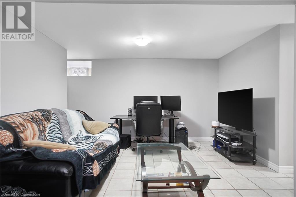 17 Shaw Avenue W, Cambridge, Ontario  N3C 1E3 - Photo 3 - 40740369