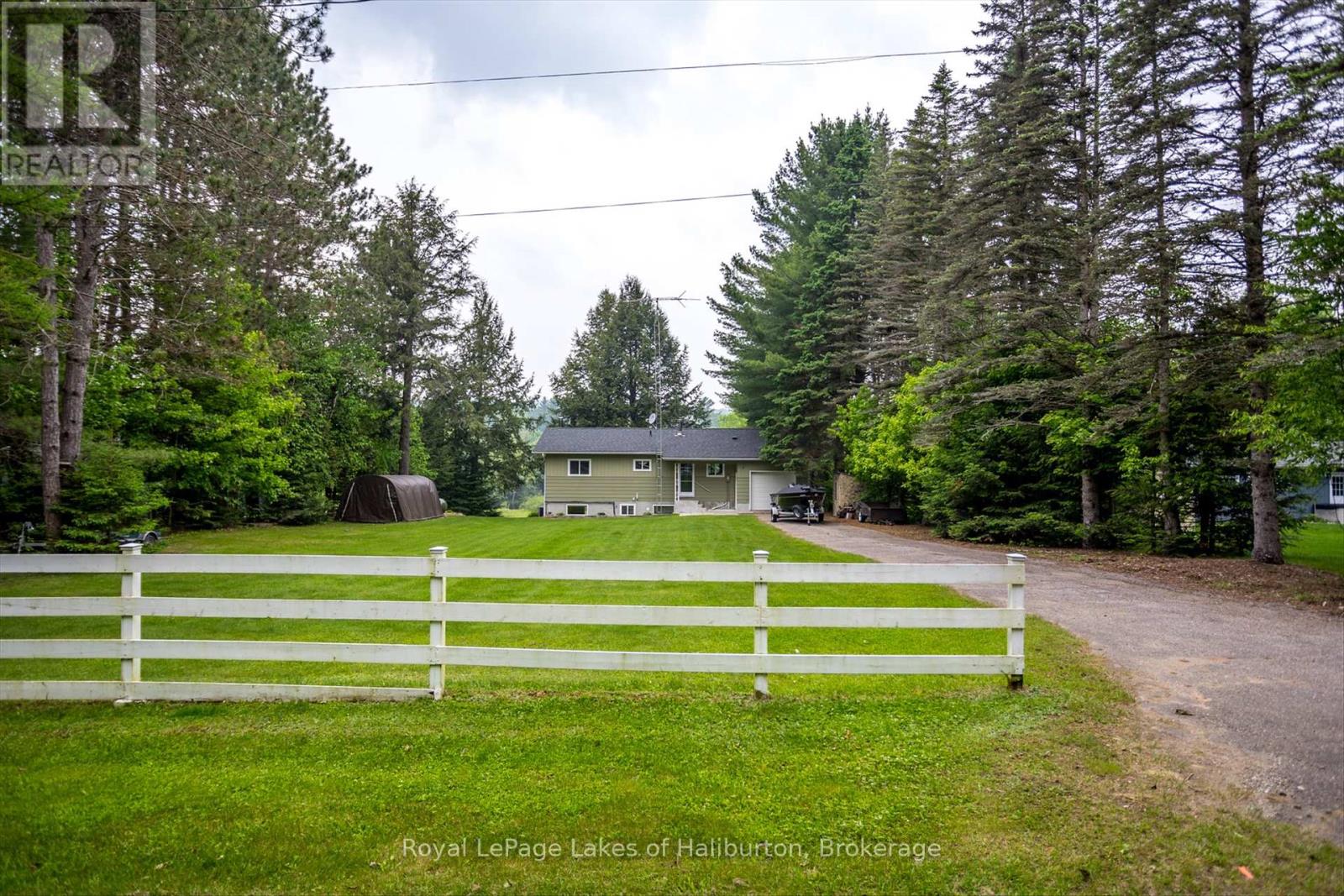 1093 Lamar Drive, Algonquin Highlands, Ontario  K0M 1S0 - Photo 3 - X12214308