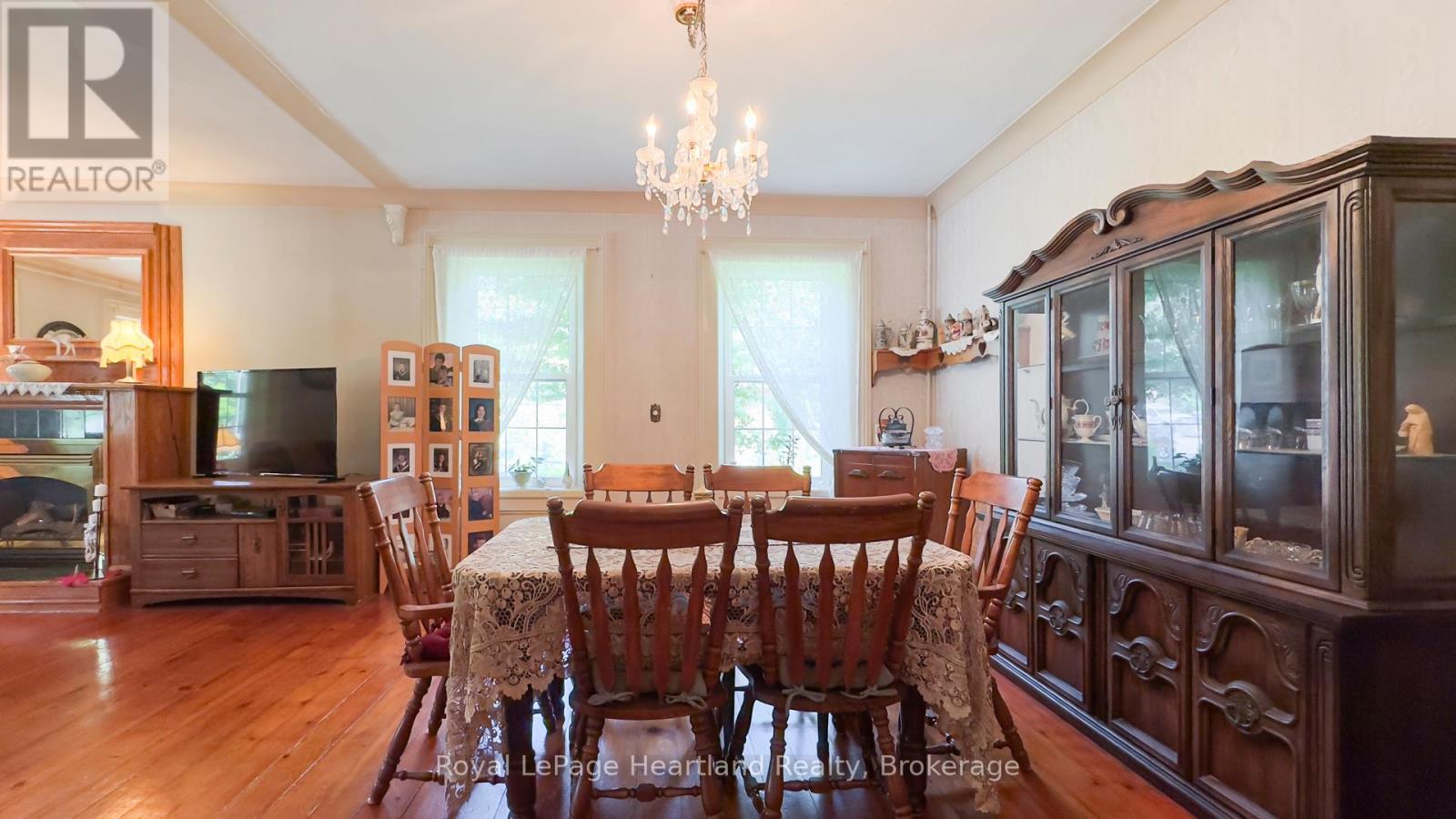 131 Rattenbury Street E, Central Huron, Ontario  N0M 1L0 - Photo 16 - X12214347