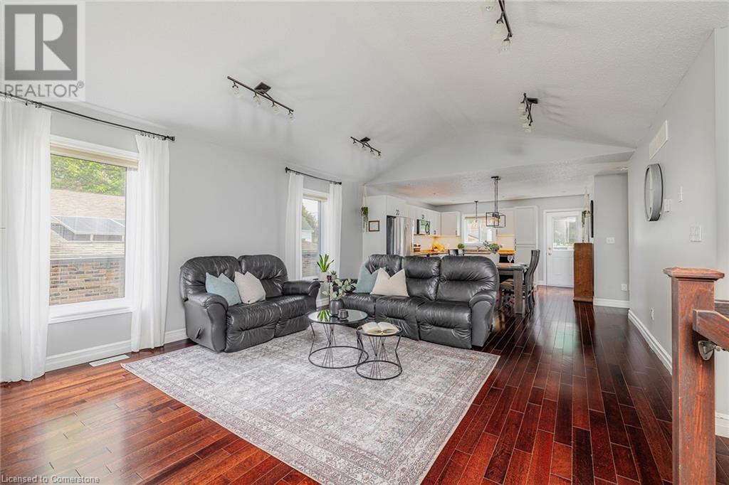 335 John Rosa Street E, Listowel, Ontario  N4W 0E3 - Photo 4 - 40740323