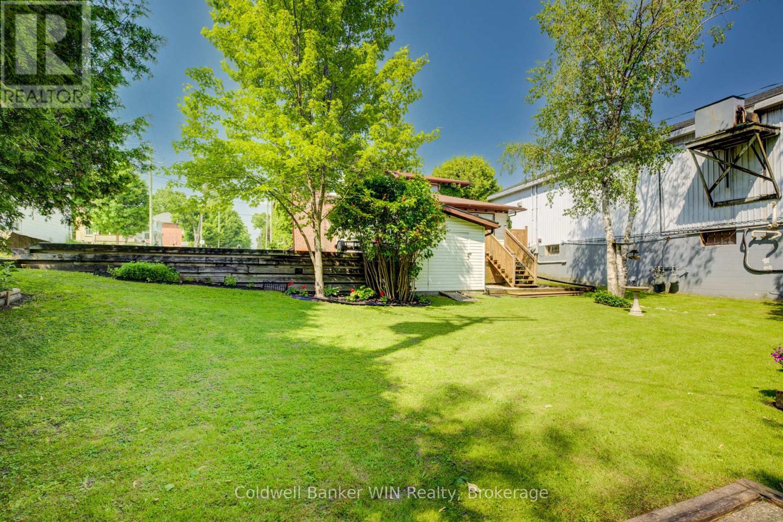 175 Smith Street, Wellington North, Ontario  N0G 1A0 - Photo 36 - X12214988