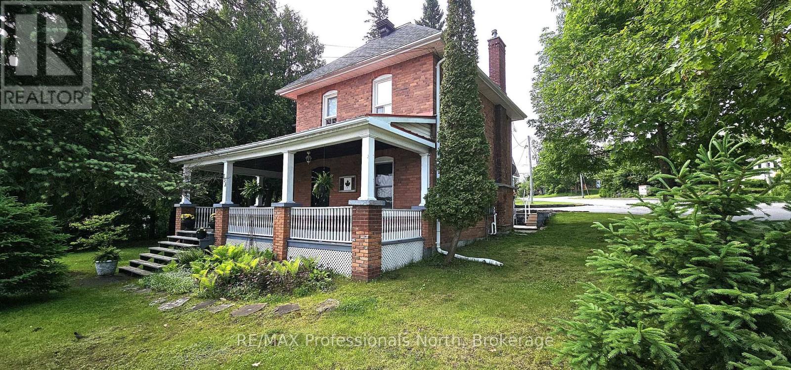 133 Main Street W, Huntsville, Ontario  P1H 1W5 - Photo 1 - X12215212