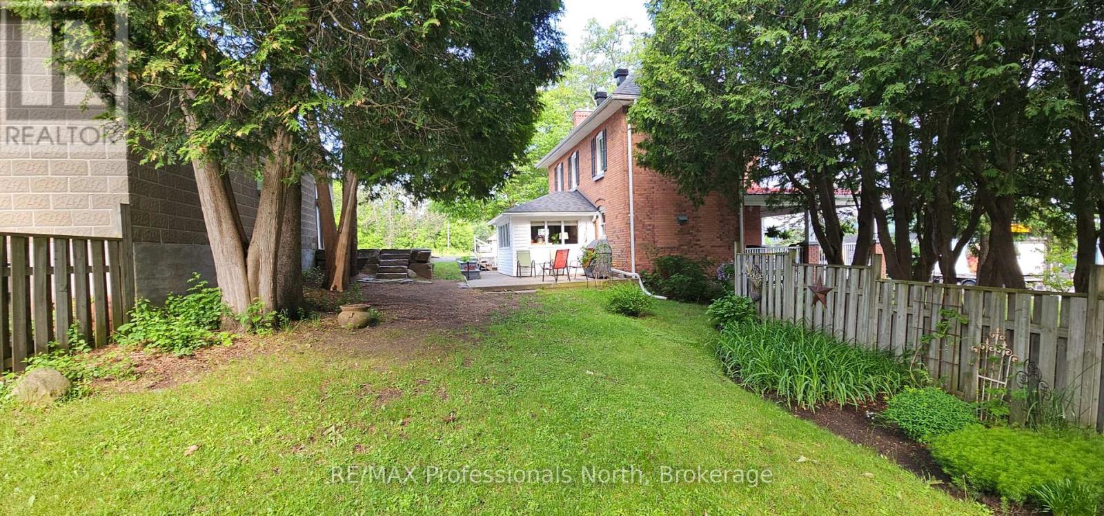 133 Main Street W, Huntsville, Ontario  P1H 1W5 - Photo 3 - X12215212