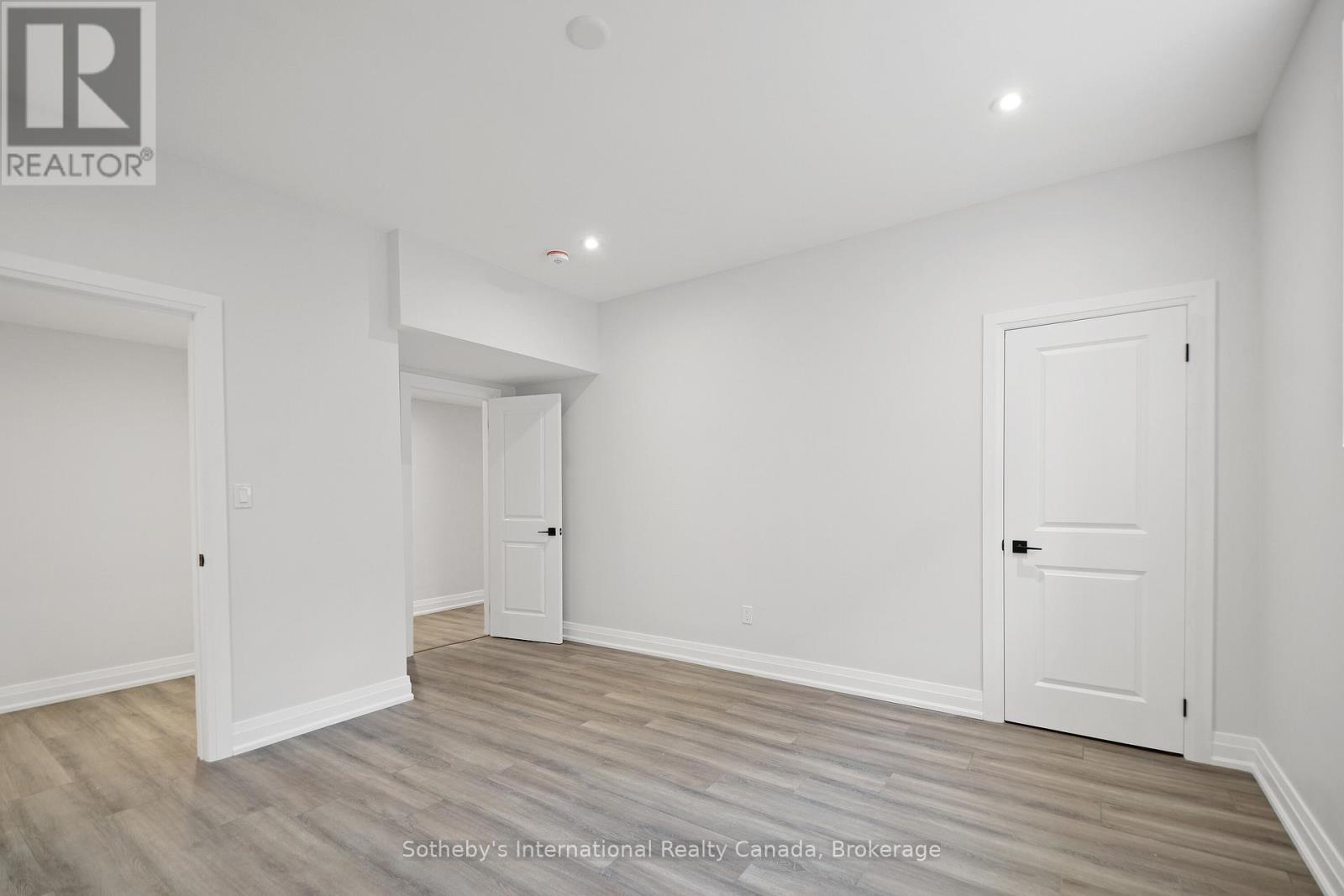 101 Sladden Court, Blue Mountains, Ontario  N0H 2P0 - Photo 29 - X12215259