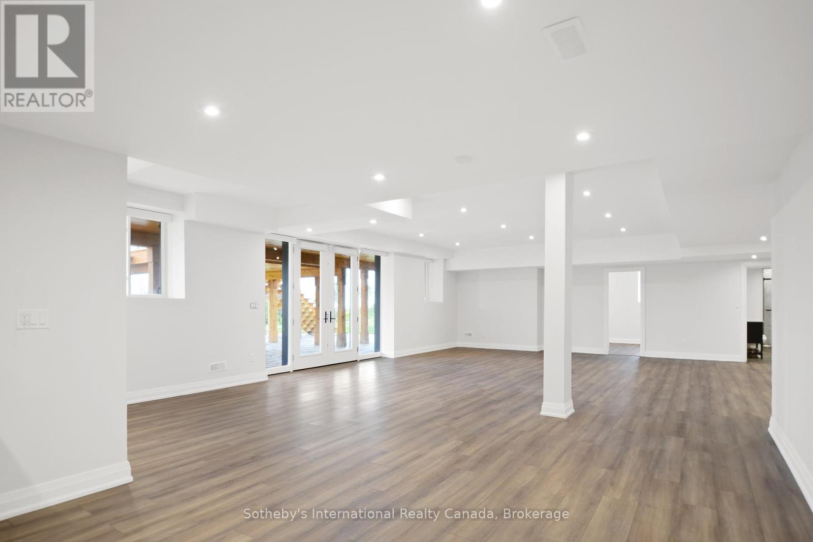 101 Sladden Court, Blue Mountains, Ontario  N0H 2P0 - Photo 31 - X12215259