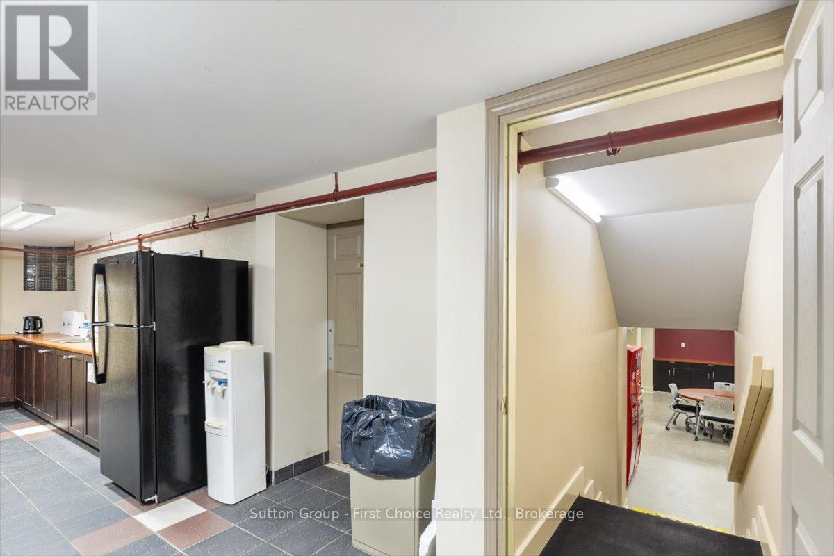 Rear - 107 Erie Street, Stratford, Ontario  N5A 2M5 - Photo 17 - X12215320
