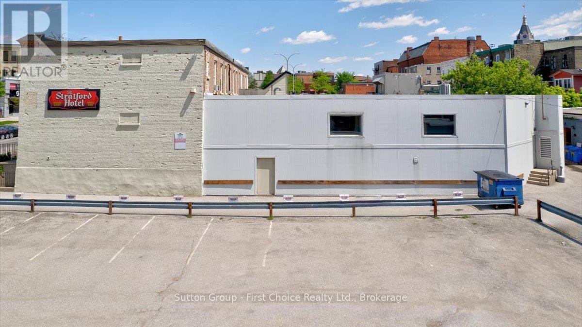 Rear - 107 Erie Street, Stratford, Ontario  N5A 2M5 - Photo 40 - X12215320