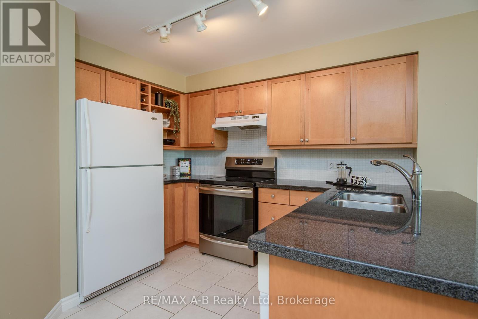 202 - 400 Romeo Street N, Stratford, Ontario  N5A 0A2 - Photo 13 - X12215346