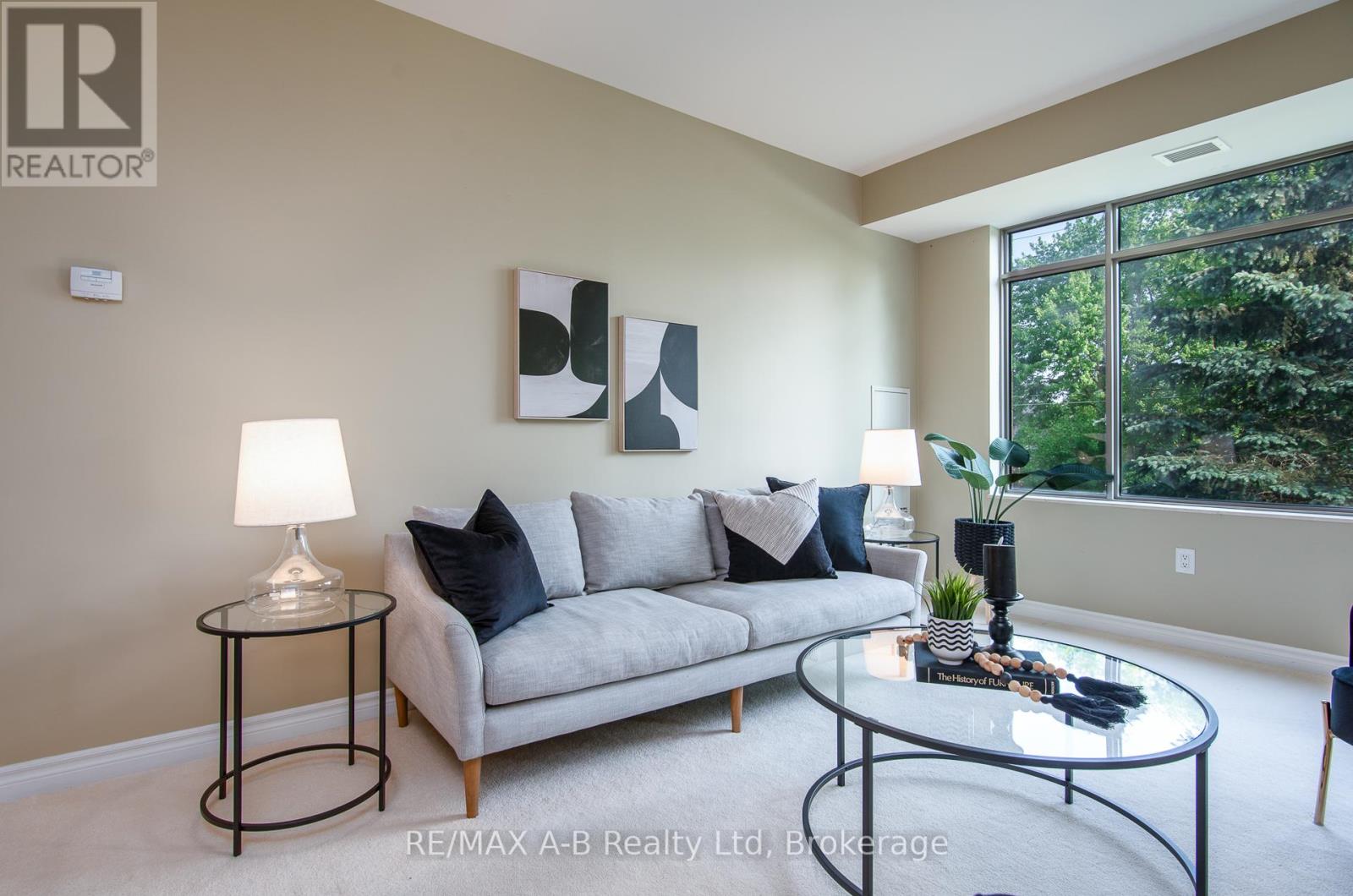202 - 400 Romeo Street N, Stratford, Ontario  N5A 0A2 - Photo 2 - X12215346