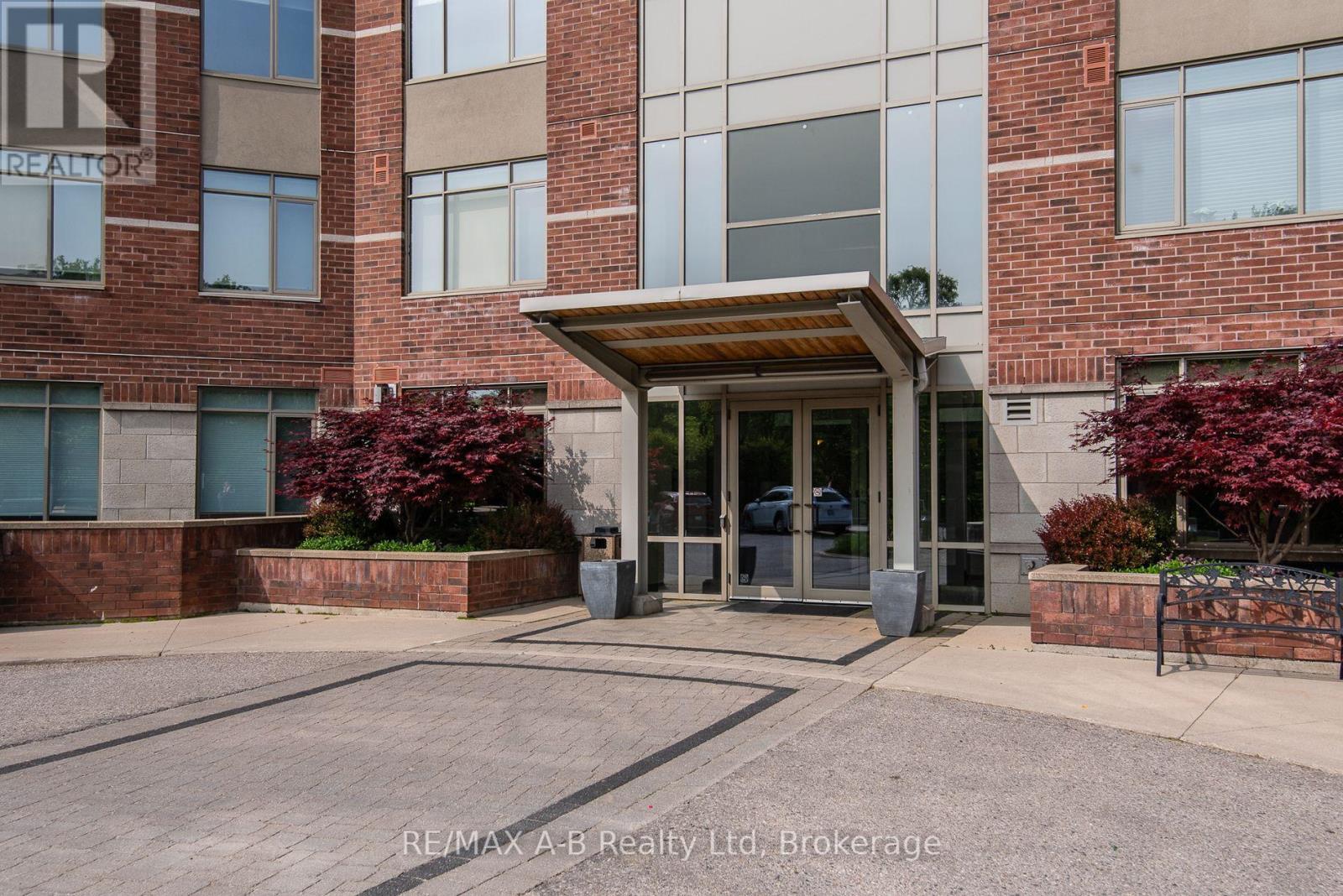 202 - 400 Romeo Street N, Stratford, Ontario  N5A 0A2 - Photo 36 - X12215346