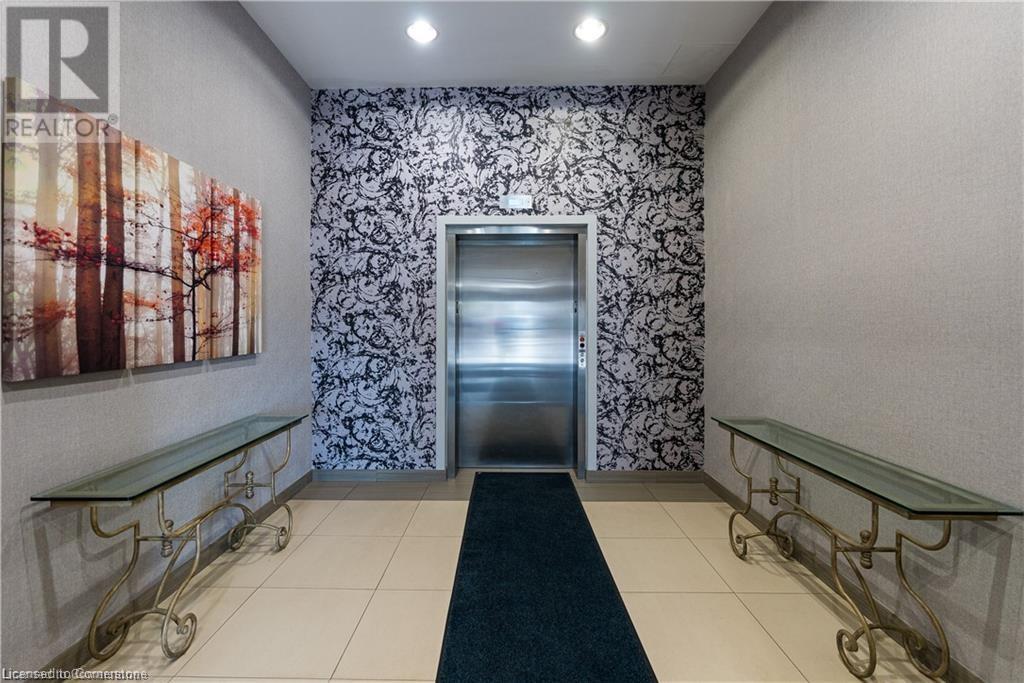 427 Aberdeen Avenue Unit# 102, Hamilton, Ontario  L8P 2S4 - Photo 2 - 40740379