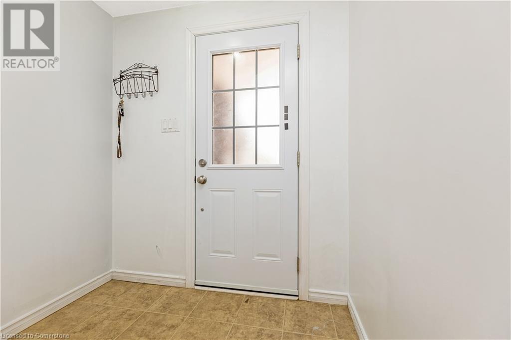 175 Elm Ridge Drive Unit# 6, Kitchener, Ontario  N2N 1L7 - Photo 5 - 40740458