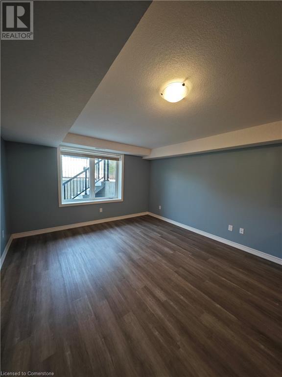 243 Chapel Hill Drive, Kitchener, Ontario  N2R 1N3 - Photo 5 - 40740335