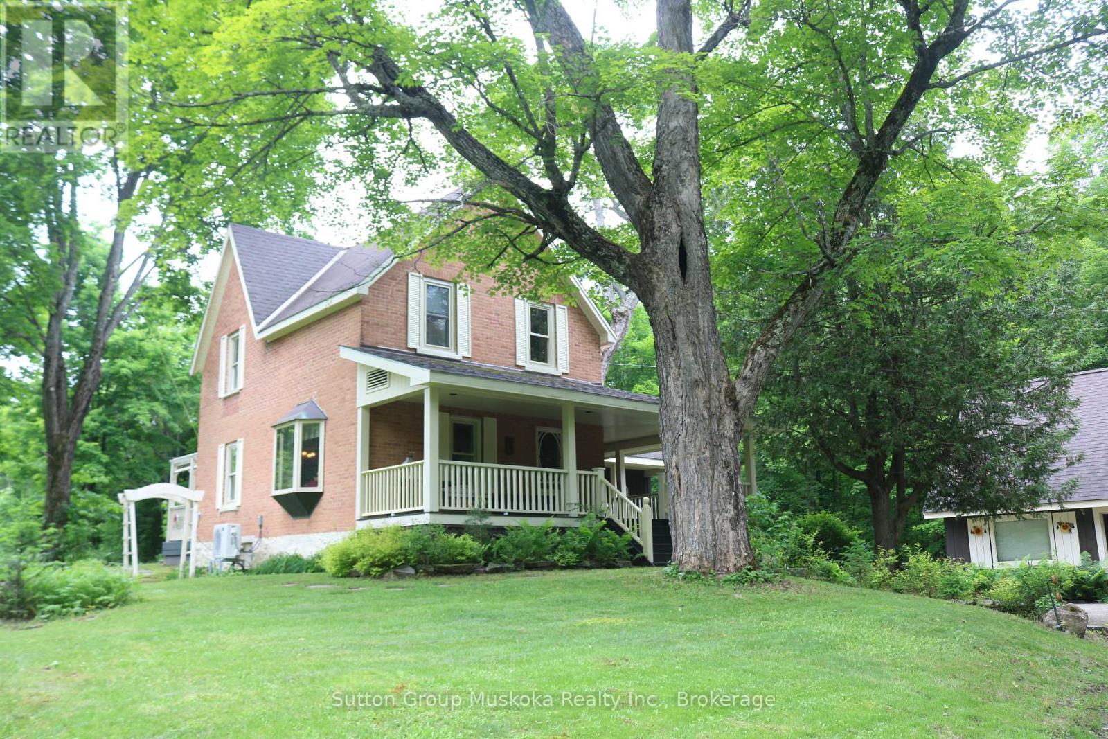 2360 Highway 60 Highway, Lake Of Bays, Ontario  P1H 2E5 - Photo 2 - X12215869