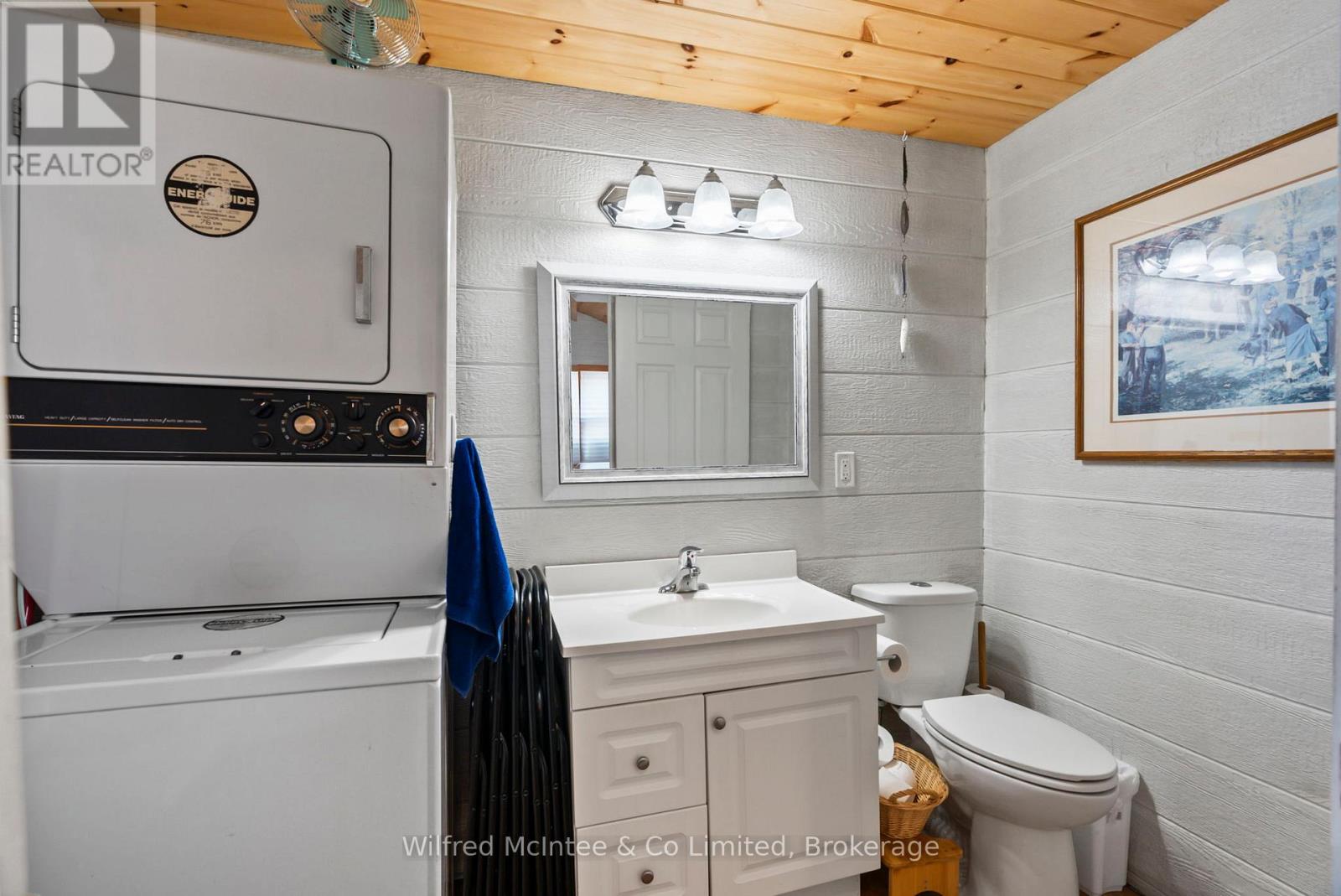 415 Bruce Road 13, Native Leased Lands, Ontario  N0H 2L0 - Photo 33 - X12216030