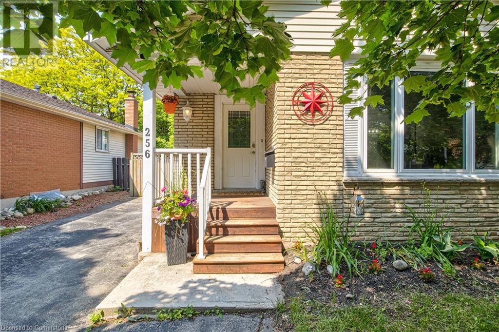 256 Johanna Drive, Cambridge, Ontario  N1S 4C6 - Photo 5 - 40739563