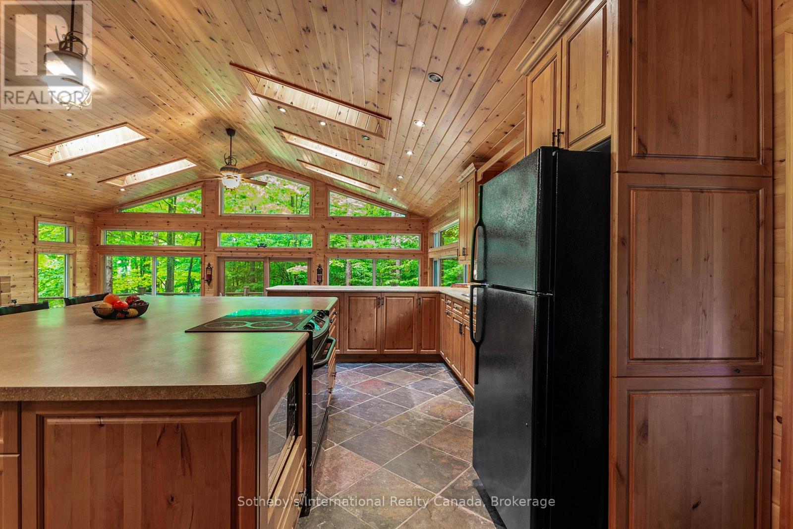 4 Amik Lane, Christian Island 30, Ontario  L9M 0A9 - Photo 7 - S12216392