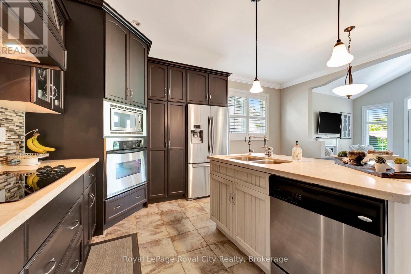 114 Aberfoyle Mill Crescent, Puslinch, Ontario  N0B 2J0 - Photo 14 - X12216357