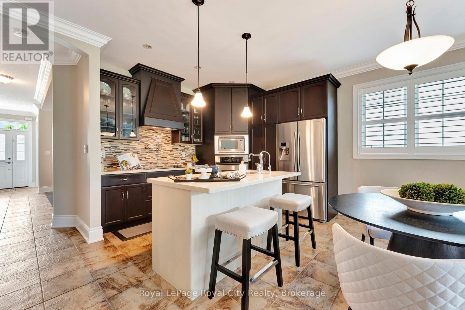 114 Aberfoyle Mill Crescent, Puslinch, Ontario  N0B 2J0 - Photo 17 - X12216357