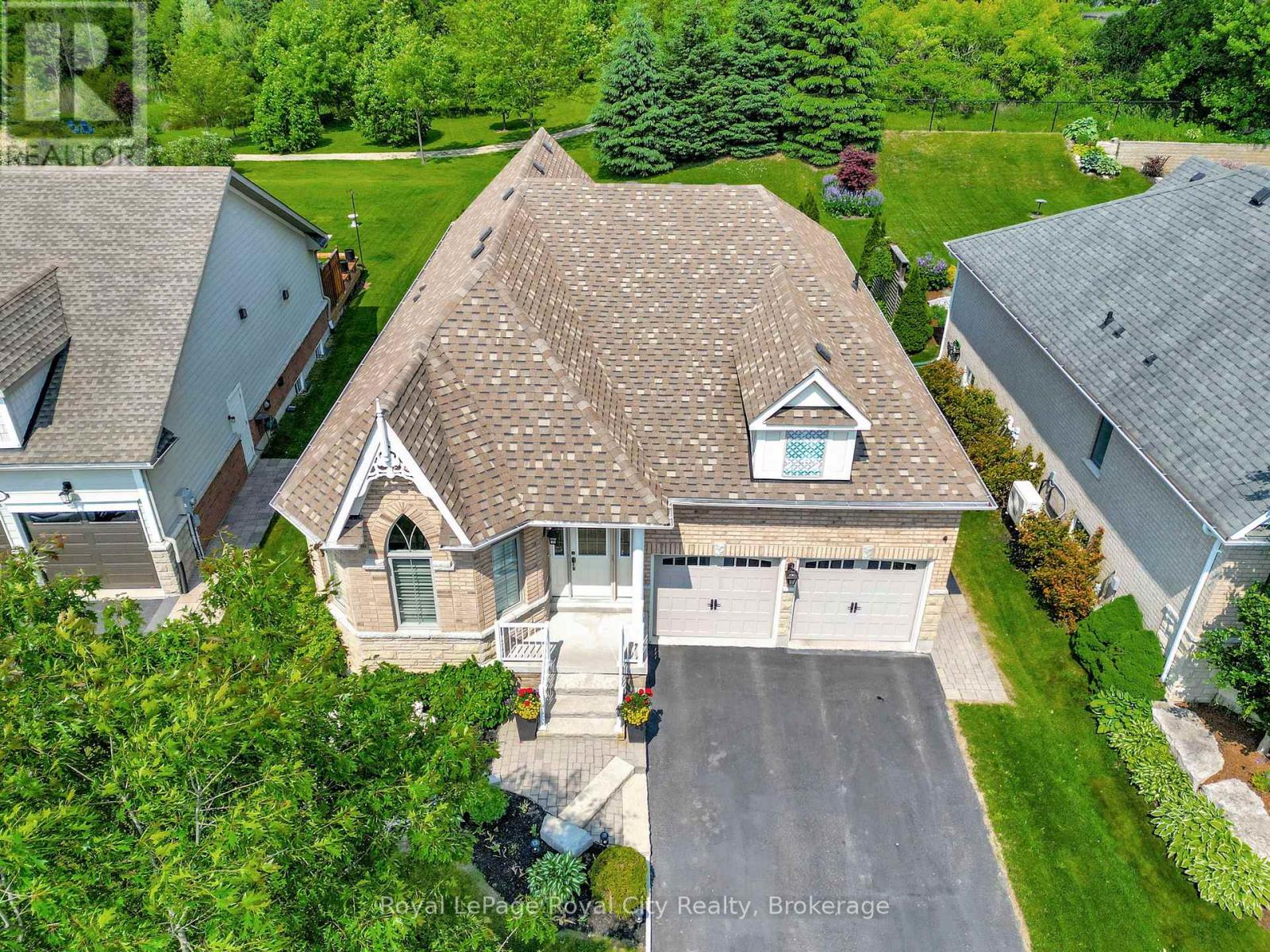 114 Aberfoyle Mill Crescent, Puslinch, Ontario  N0B 2J0 - Photo 2 - X12216357