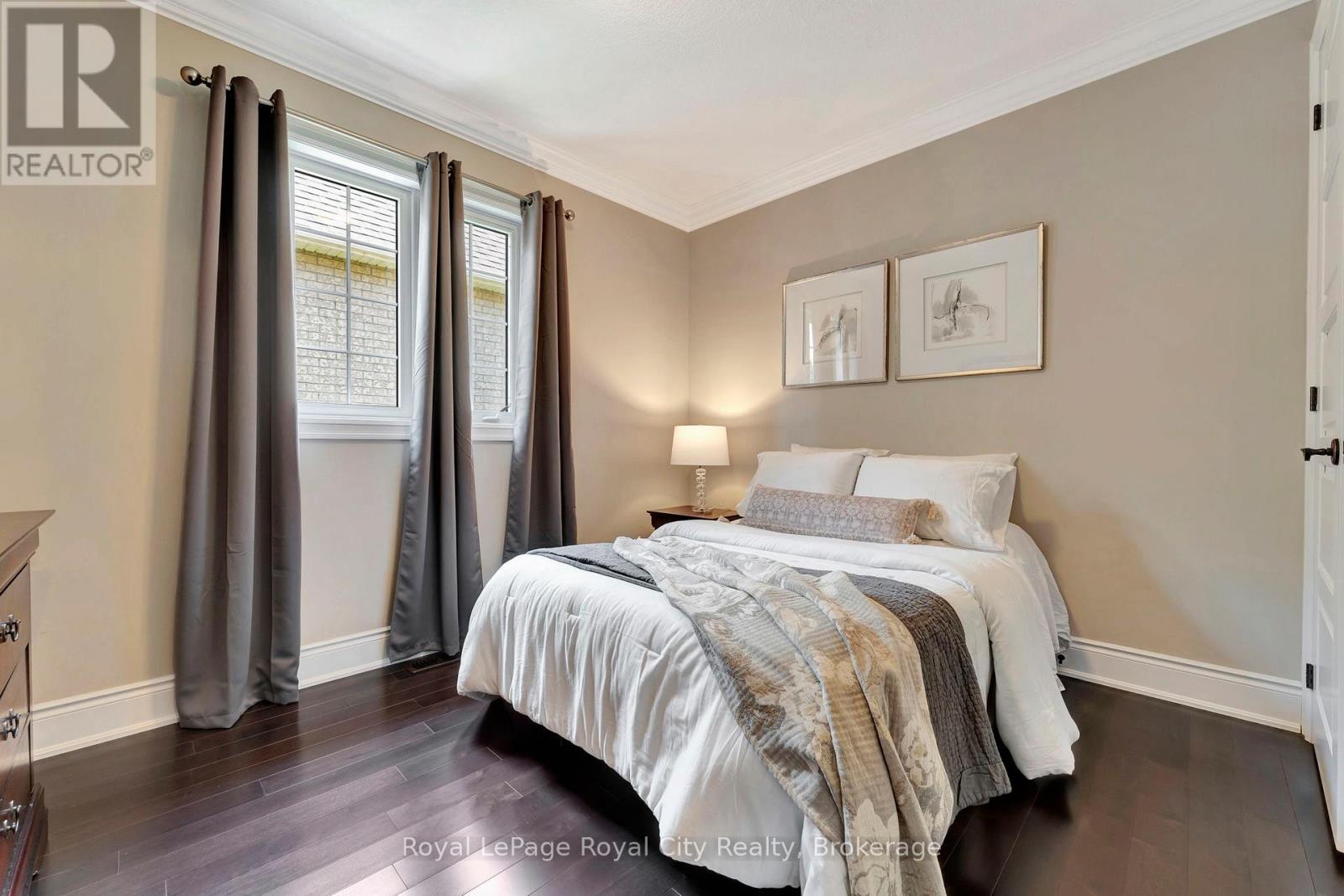 114 Aberfoyle Mill Crescent, Puslinch, Ontario  N0B 2J0 - Photo 27 - X12216357