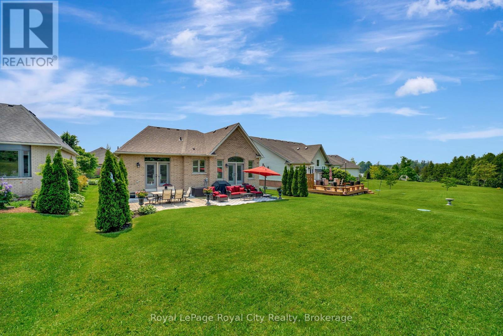 114 Aberfoyle Mill Crescent, Puslinch, Ontario  N0B 2J0 - Photo 38 - X12216357