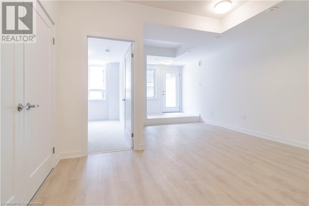 40 Palace Street Unit# M11, Kitchener, Ontario  N2E 0J3 - Photo 11 - 40738008