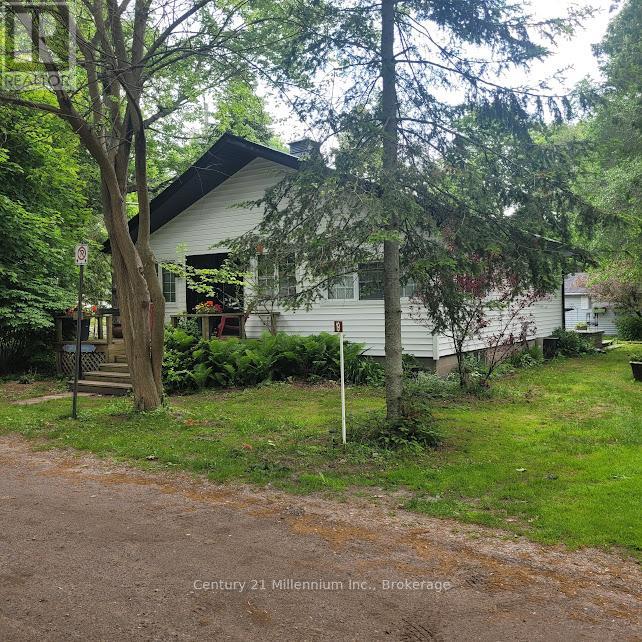 19 Hastings Avenue, Tiny, Ontario  L0L 1P0 - Photo 3 - S12216672