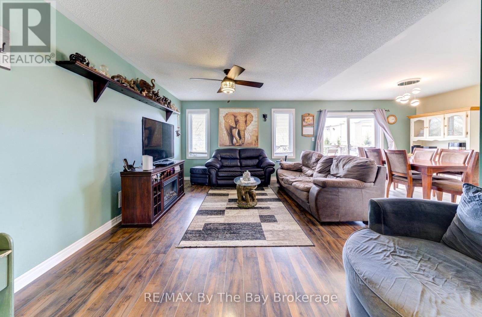36a Meadowlark Boulevard, Wasaga Beach, Ontario  L9Z 3B2 - Photo 14 - S12216880
