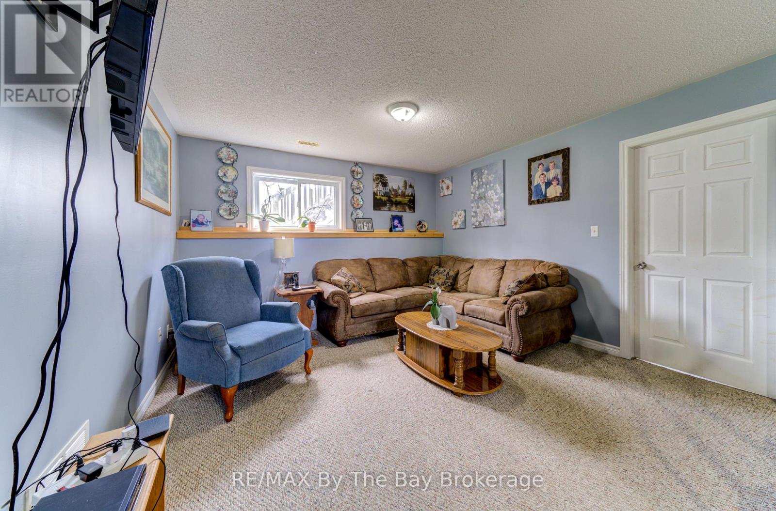 36a Meadowlark Boulevard, Wasaga Beach, Ontario  L9Z 3B2 - Photo 25 - S12216880