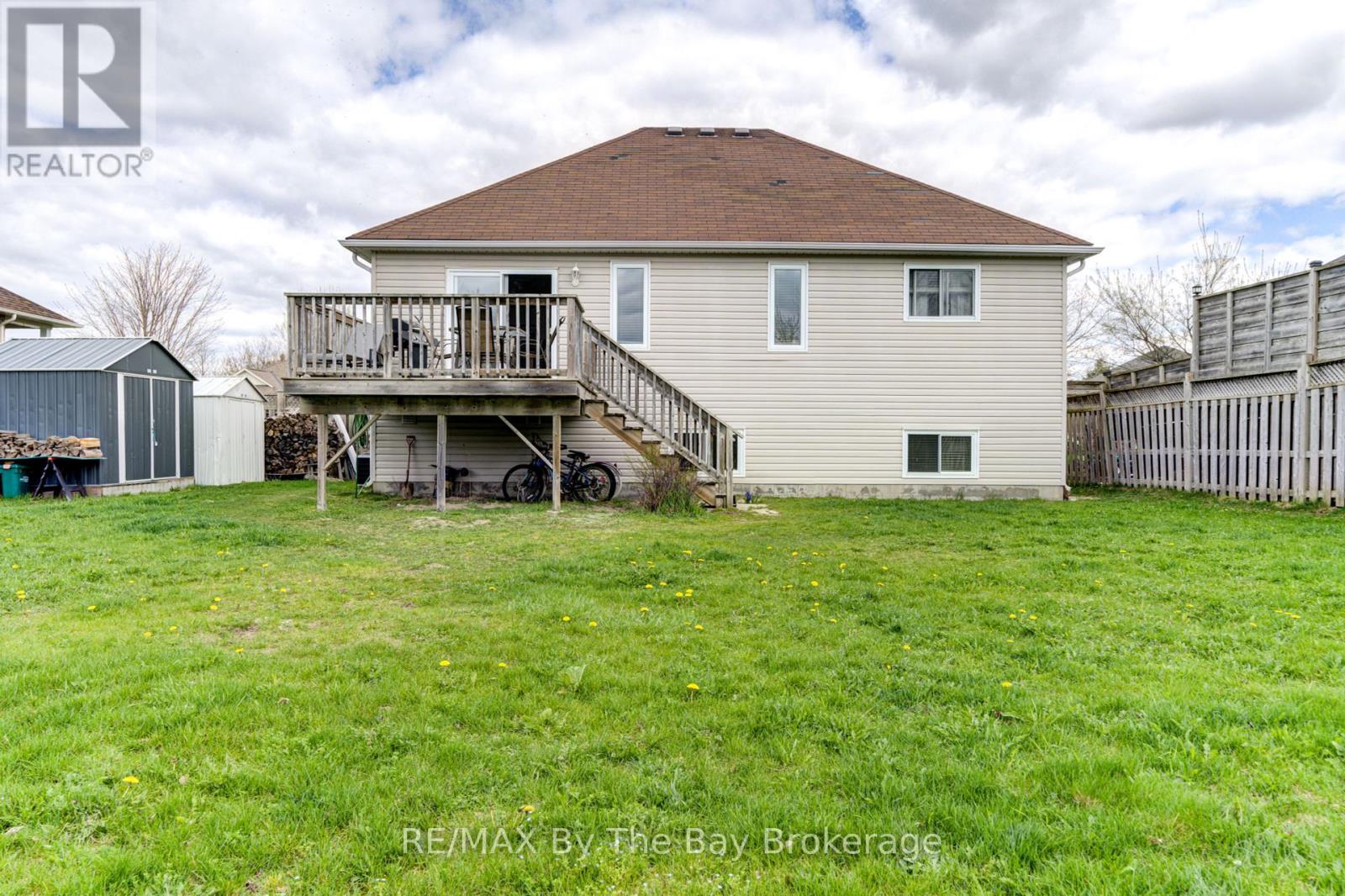 36a Meadowlark Boulevard, Wasaga Beach, Ontario  L9Z 3B2 - Photo 36 - S12216880