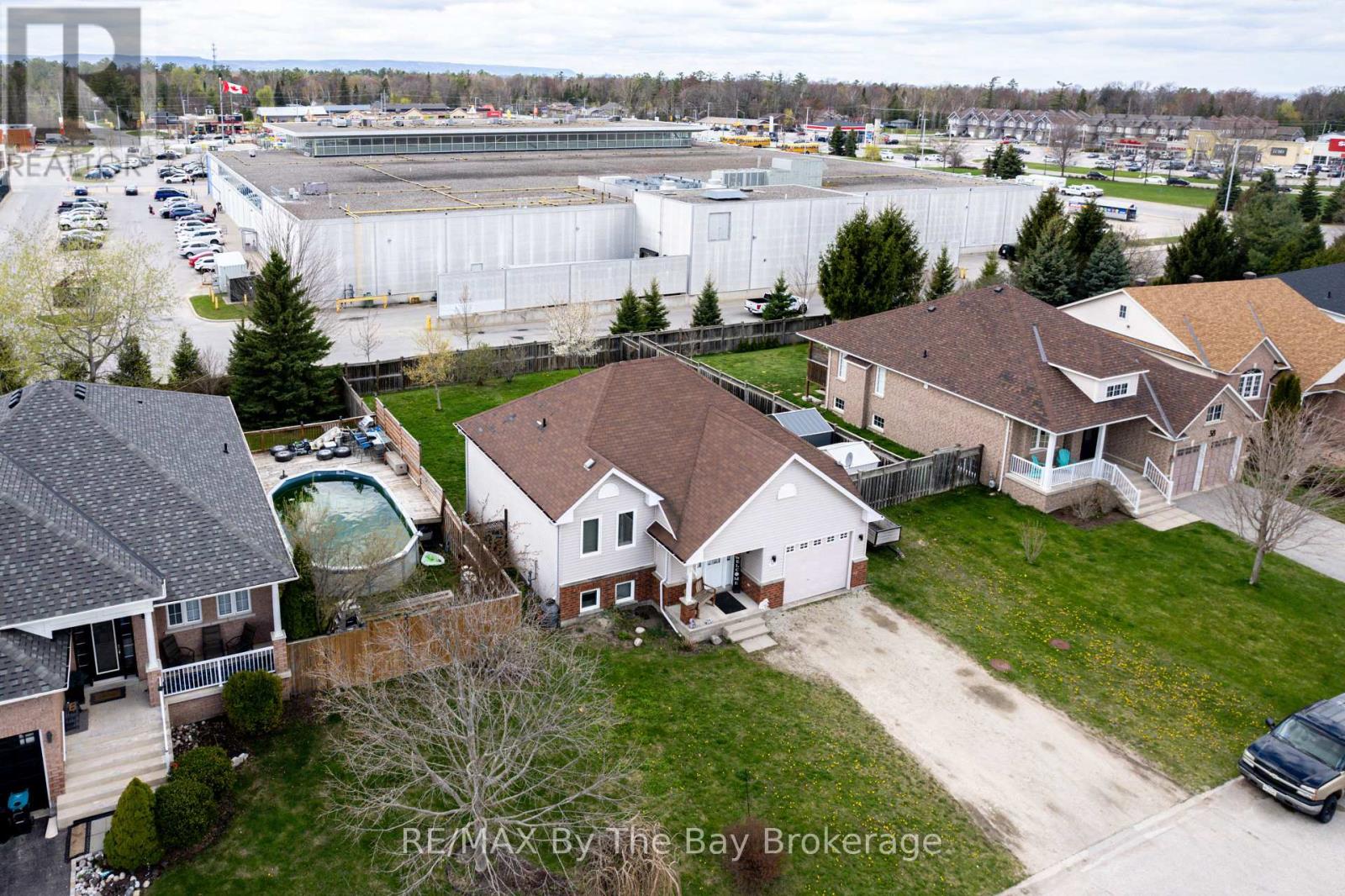 36a Meadowlark Boulevard, Wasaga Beach, Ontario  L9Z 3B2 - Photo 42 - S12216880