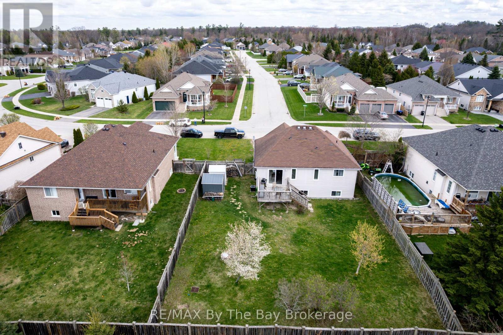 36a Meadowlark Boulevard, Wasaga Beach, Ontario  L9Z 3B2 - Photo 45 - S12216880